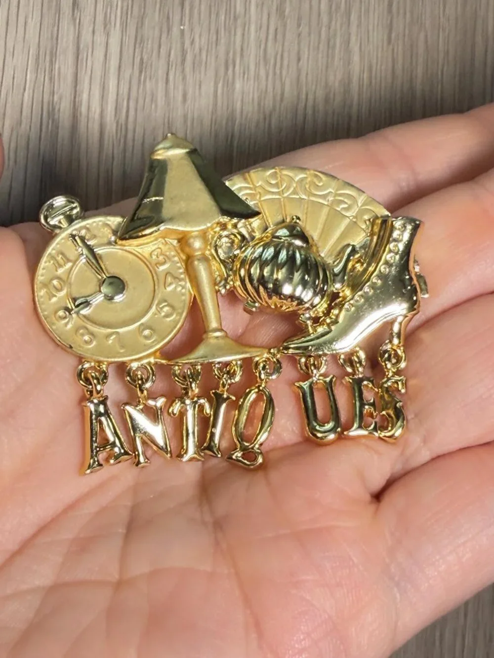 Antiques Vintage Brooch Signed AJC Gold Tone Dangle Charm Pin Lamp Clock Shoe 2.